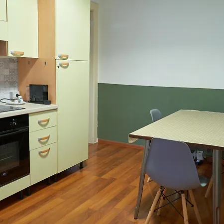 De Amicis Apartmán *